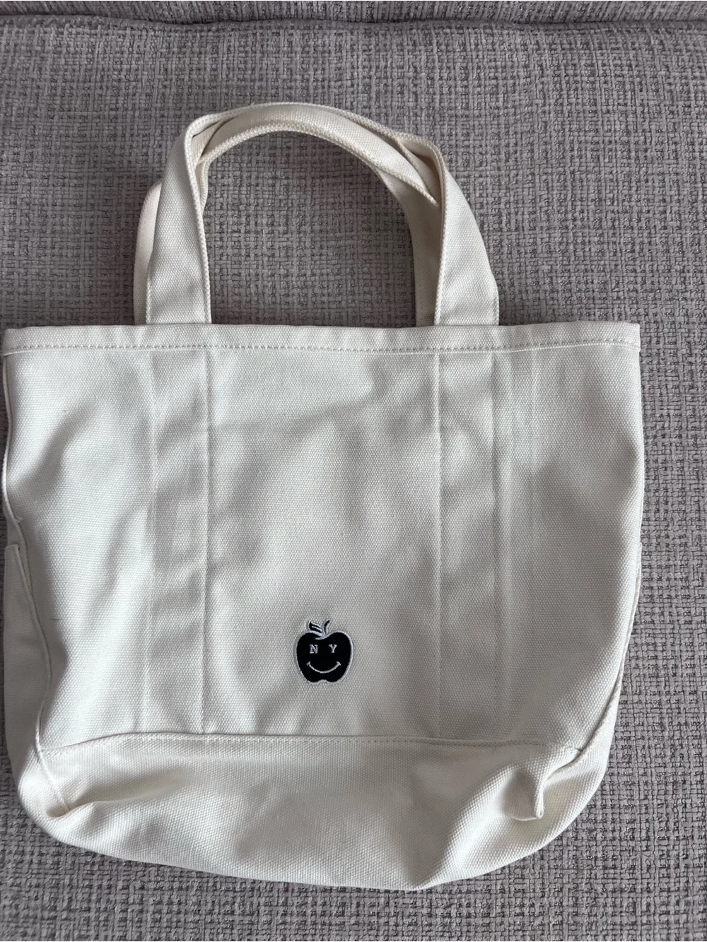 Motto Mini Tote Bag - White New York Script